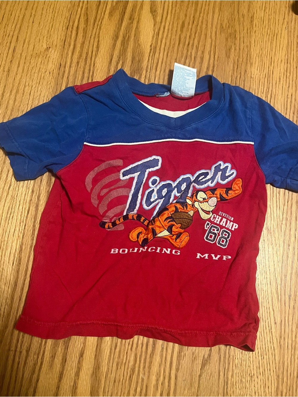 Vintage Disney Tigger Bouncing MVP 68 - 3T- Football
